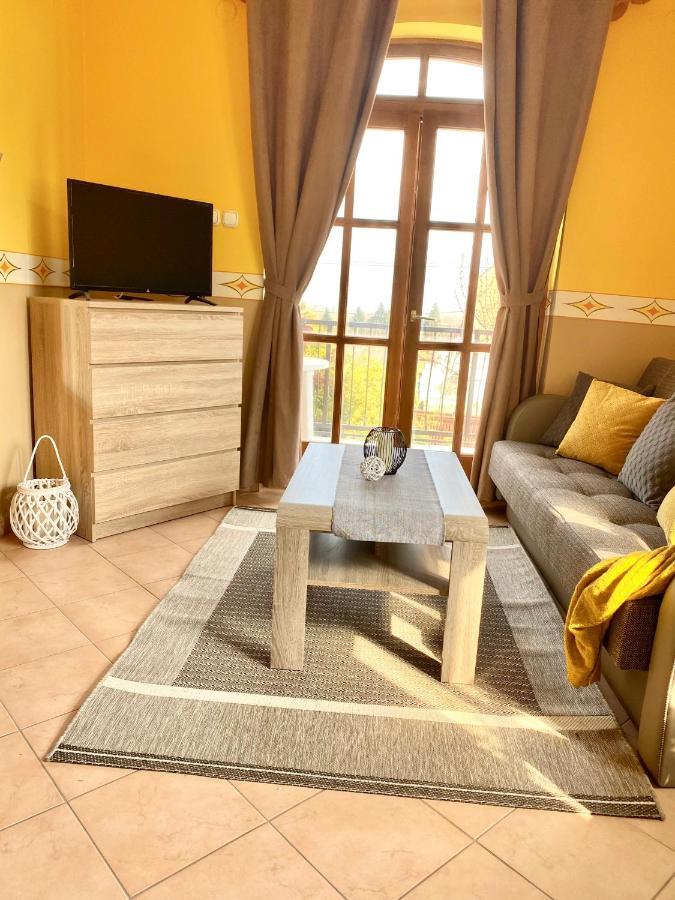 Appartamento Katalin App. Zalagyoengye Zalakaros Esterno foto