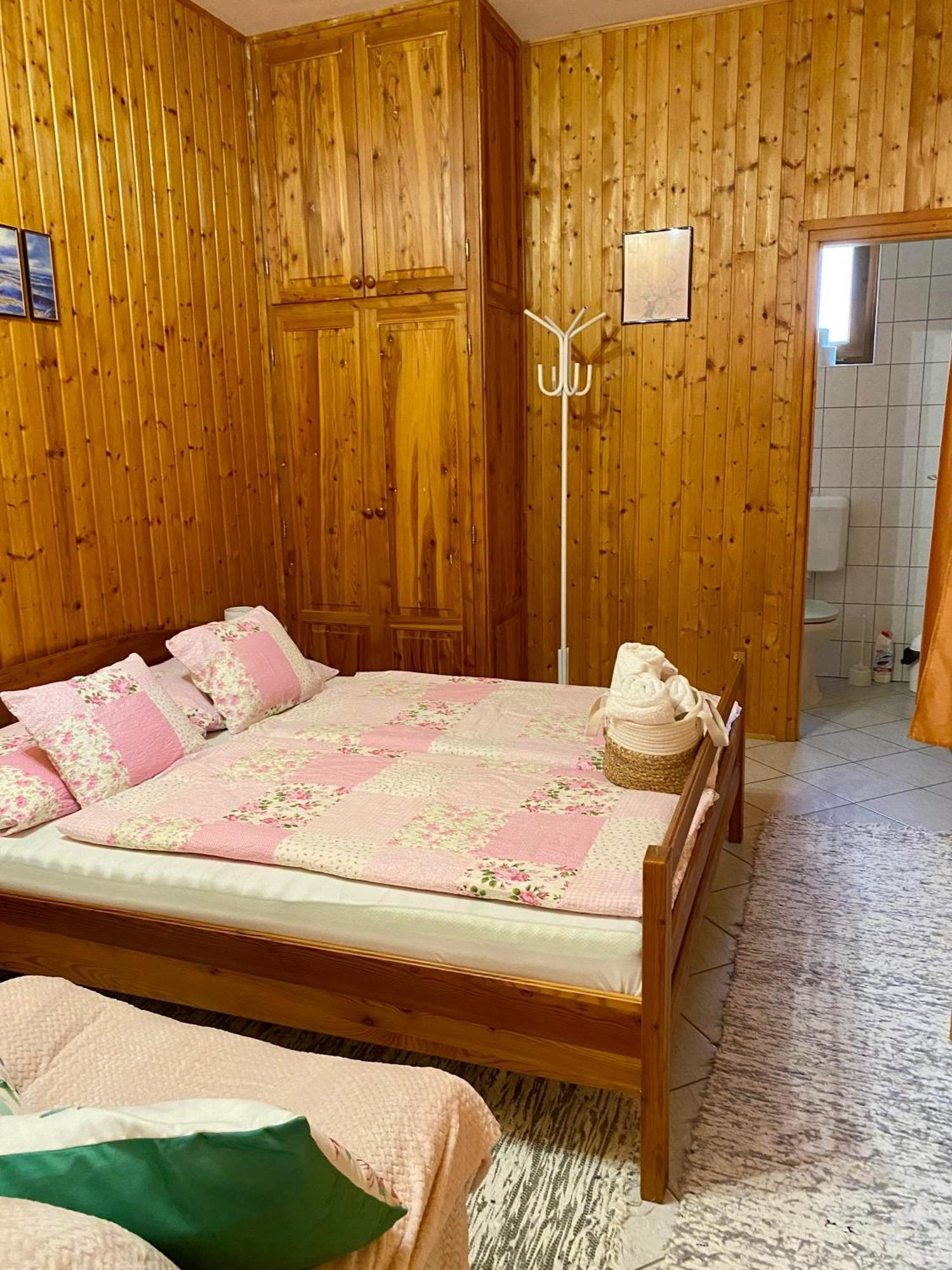 Appartamento Katalin App. Zalagyoengye Zalakaros Esterno foto