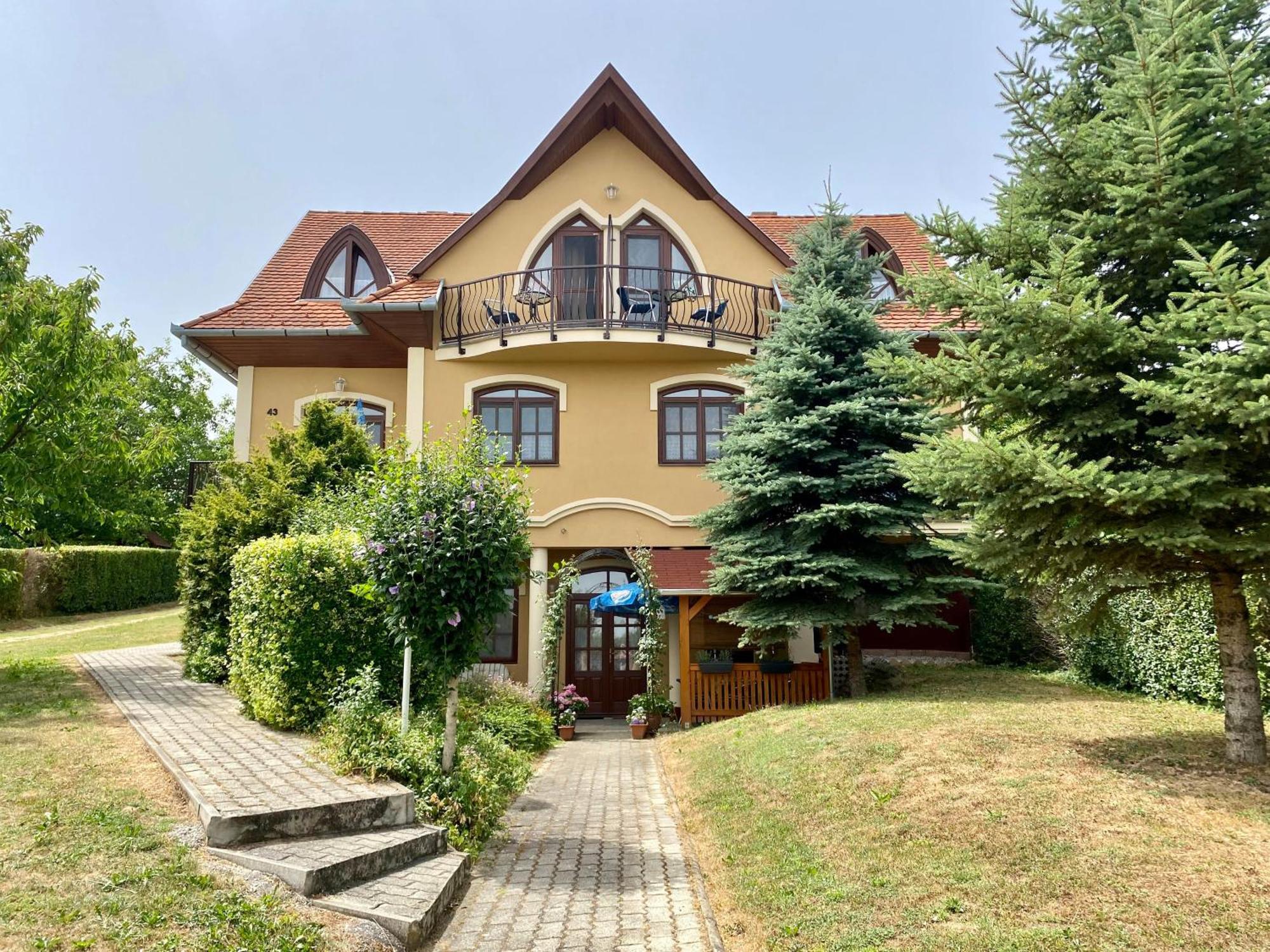 Appartamento Katalin App. Zalagyoengye Zalakaros Esterno foto