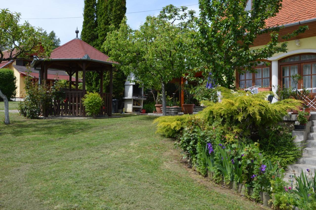 Appartamento Katalin App. Zalagyoengye Zalakaros Esterno foto