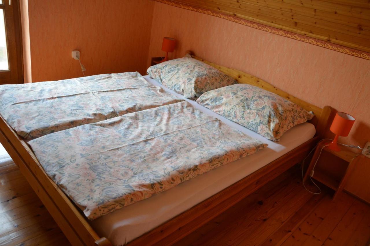 Appartamento Katalin App. Zalagyoengye Zalakaros Esterno foto